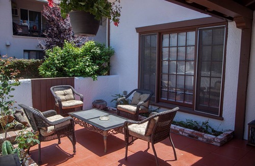 NoHo Arts District House | Beautiful Resort in NoHo