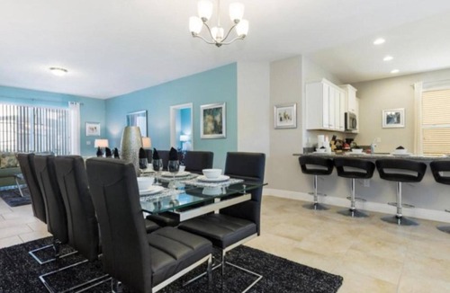 Loughman House | Beautiful resort pool home, jacuzzi, great location, disabled access!
