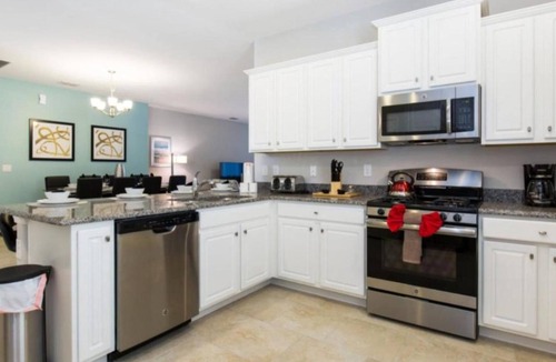 Loughman House | Beautiful resort pool home, jacuzzi, great location, disabled access!