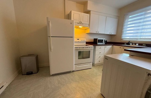 Cote-Des-Neiges—Notre-Dame-De-Grace Apartment | Beautiful rest and adventure hub! Montreal`s Best!