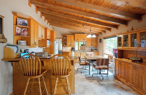 Restoule House | Beautiful Restoule Getaway