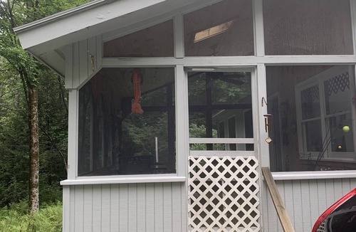 Tolland House | Beautiful retreat in a lake community to the enjoy the summer season.