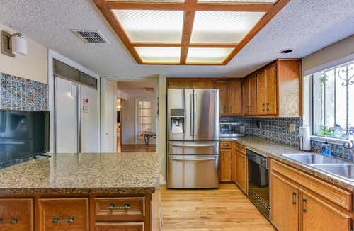 San Leanna House | Beautiful Retreat Minutes From Downtown