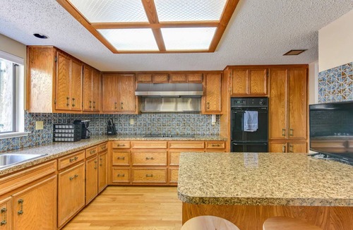 San Leanna House | Beautiful Retreat Minutes From Downtown