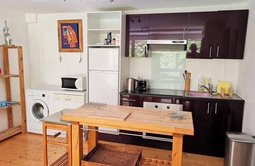 Sorede Apartment | Beautiful River-front Apartment with Natural Pool