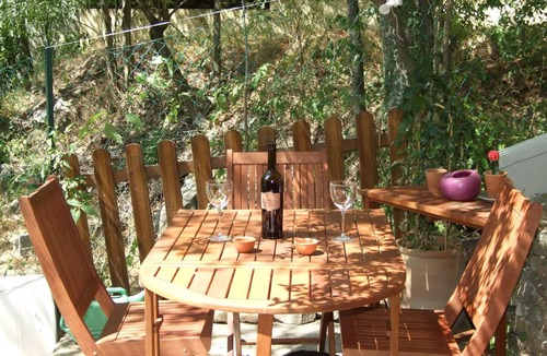 Sorede Apartment | Beautiful River-front Apartment with Natural Pool