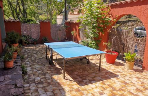 Sorede House | Beautiful River-front Villa with Natural Pool