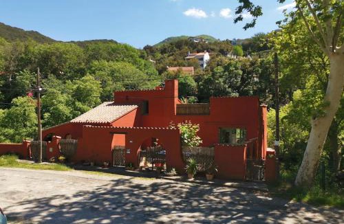 Sorede House | Beautiful River-front Villa with Natural Pool