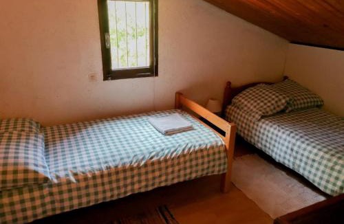 Sorede House | Beautiful River-front Villa with Natural Pool