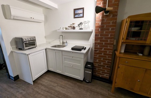 Canning Apartment | Beautiful River View Apartment in Wine Country