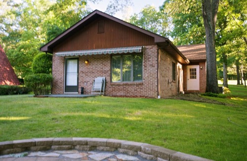Lakeview House | Beautiful Riverfront Location. Great Fishing. Wonderful Accommodations.