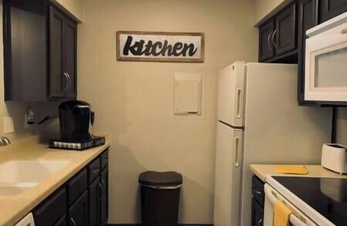 North Capitol Apartment | Beautiful Riverfront Condo in Downtown Nashville