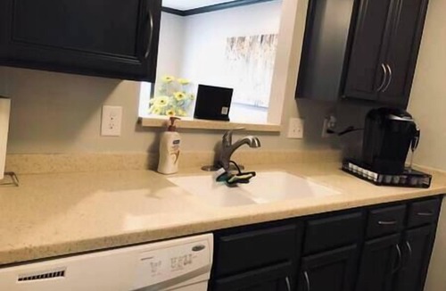 North Capitol Apartment | Beautiful Riverfront Condo in Downtown Nashville