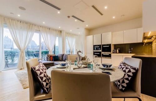 Sands End Apartment | Beautiful riverside apartment