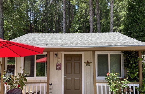 Cedar Ridge Apartment | Beautiful Rollins Lake Inn - Studio Cabin #3