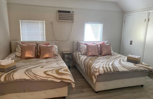 Flatbush House | Beautiful rooms available in a comfortable, and convenient location.