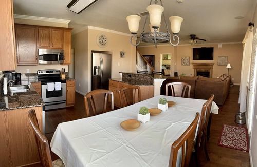 Royse City House | Beautiful*Royse City large Home Sleeps 15-18