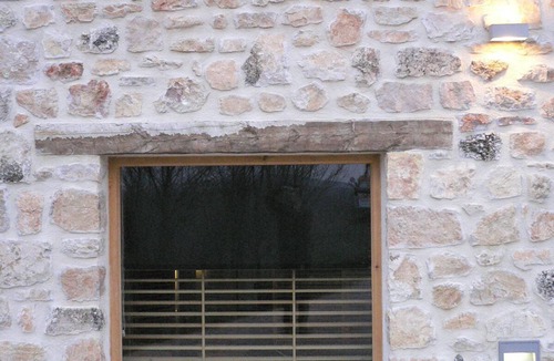 Carabias Cottage | Beautiful Rural House-Loft Design in rural hamlet surrounded by fields and mountains