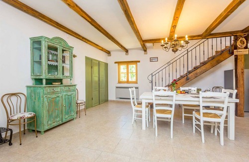 Kras House | Beautiful rustic holiday house HOJEVICA