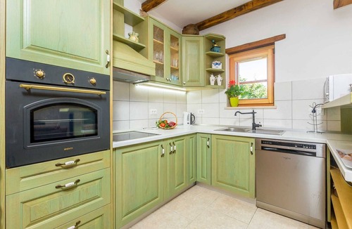 Kras House | Beautiful rustic holiday house HOJEVICA