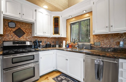 Trimble House | Beautiful Rustic Mountain Home