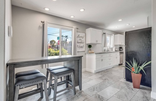 Rancho Oakey House | Beautiful sanctuary, minutes from the Strip!