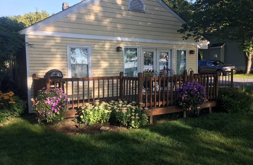 Johnsonville House | Beautiful Saratoga Lake House W/NEW UPDATES