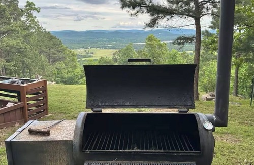 Tuskahoma Cabin | Beautiful Sardis Lake Views! AWD or 4x4 required to access.