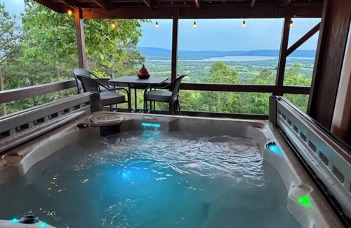 Tuskahoma Cabin | Beautiful Sardis Lake Views! AWD or 4x4 required to access.