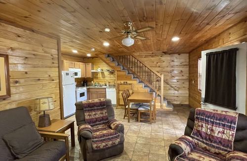 Van Buren Cabin | Beautiful Scenic River Cabin just 1/2 mile from Current River!