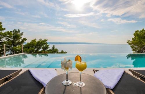 Basko Polje Villa | Beautiful Seafront Split Villa 9 Bedrooms Bellamar Vista Retreat