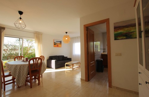 Llanca Apartment | Beautiful seaside apartment in quiet neighborhood