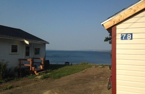 Digby House | Beautiful Seaside Cottage