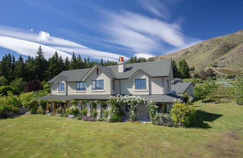 Wanaka Villa | Beautiful Seasons
