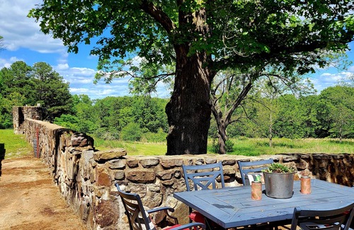 Omaha Cottage | Beautiful Secluded Cottage with Majestic Stone Patio -Pet friendly!
