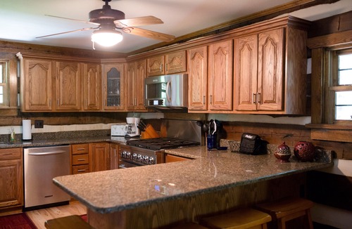 Wright City Cabin | Beautiful secluded Log Home - Nestled in the country!