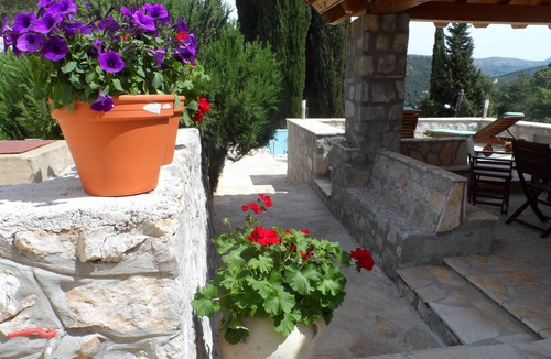 Broce Villa | Beautiful, secluded old stone villa with pool