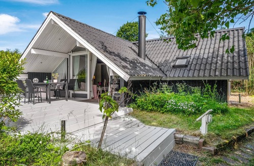 Melby House | Beautiful secluded property at the end of the road.