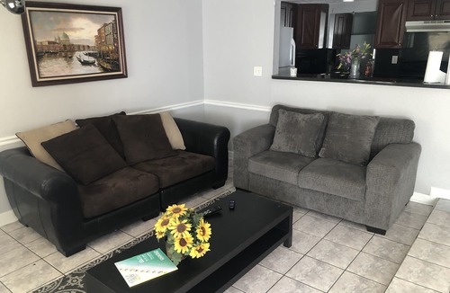 Tampa Apartment | beautiful self contained apartment with large kitchen