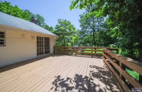Cresskill House | Beautiful & Serene Home - Perfect Summer Getaway!