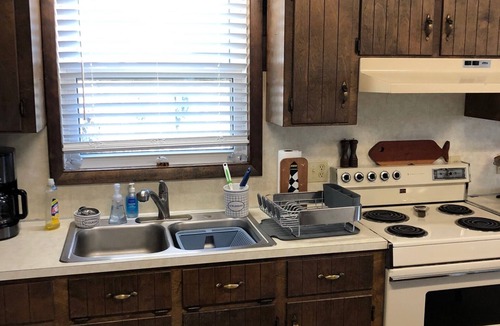 Ocean Isle Beach House | Beautiful setting on the Intracoastal Waterway! Sleeps 6