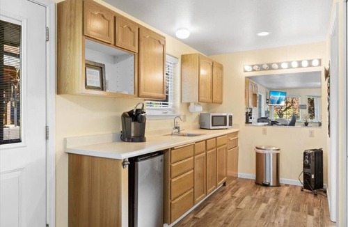 Medford House | Beautiful Setting w/Pool, Hot Tub & Golf Views!