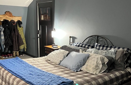 Palermo House | Beautiful Sheepscott Pond