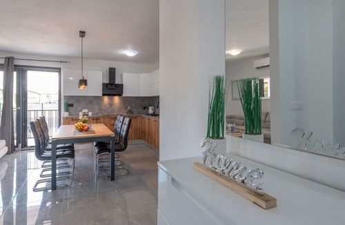Nedescina Villa | Beautiful single-storey villa with private pool, 15 minutes by car from the beach.