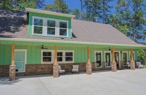 Arley House | Beautiful Smith Lake, AL 12 Steps to the Water! - Sleeps 12 - Game Room + Views