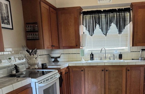 Medford House | Beautiful Southern Charm awaits your visit!