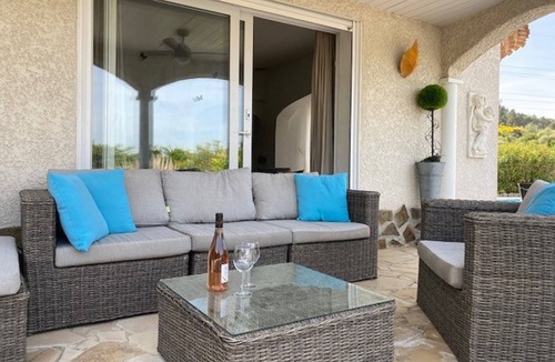 Oupia Villa | Beautiful southern villa with private pool