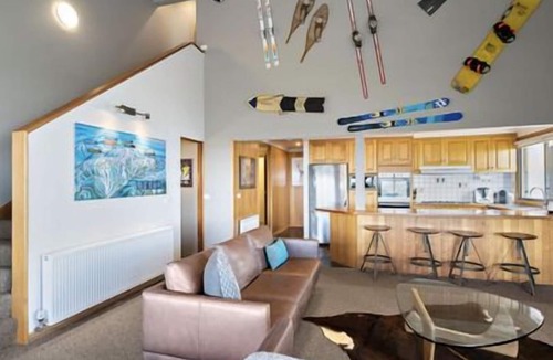 Hotham Heights House | Beautiful Spacious Ski Chalet