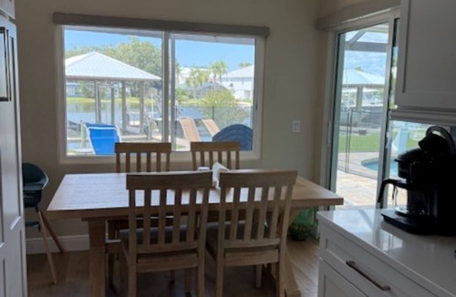 Crystal River House | Beautiful, spacious, waterfront home with pool in Crystal River, Florida.