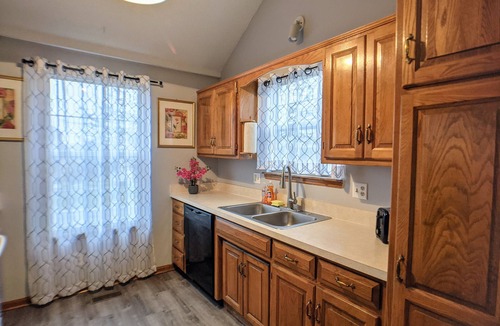 Overland Park House | Beautiful, spacious, clean house for families #1